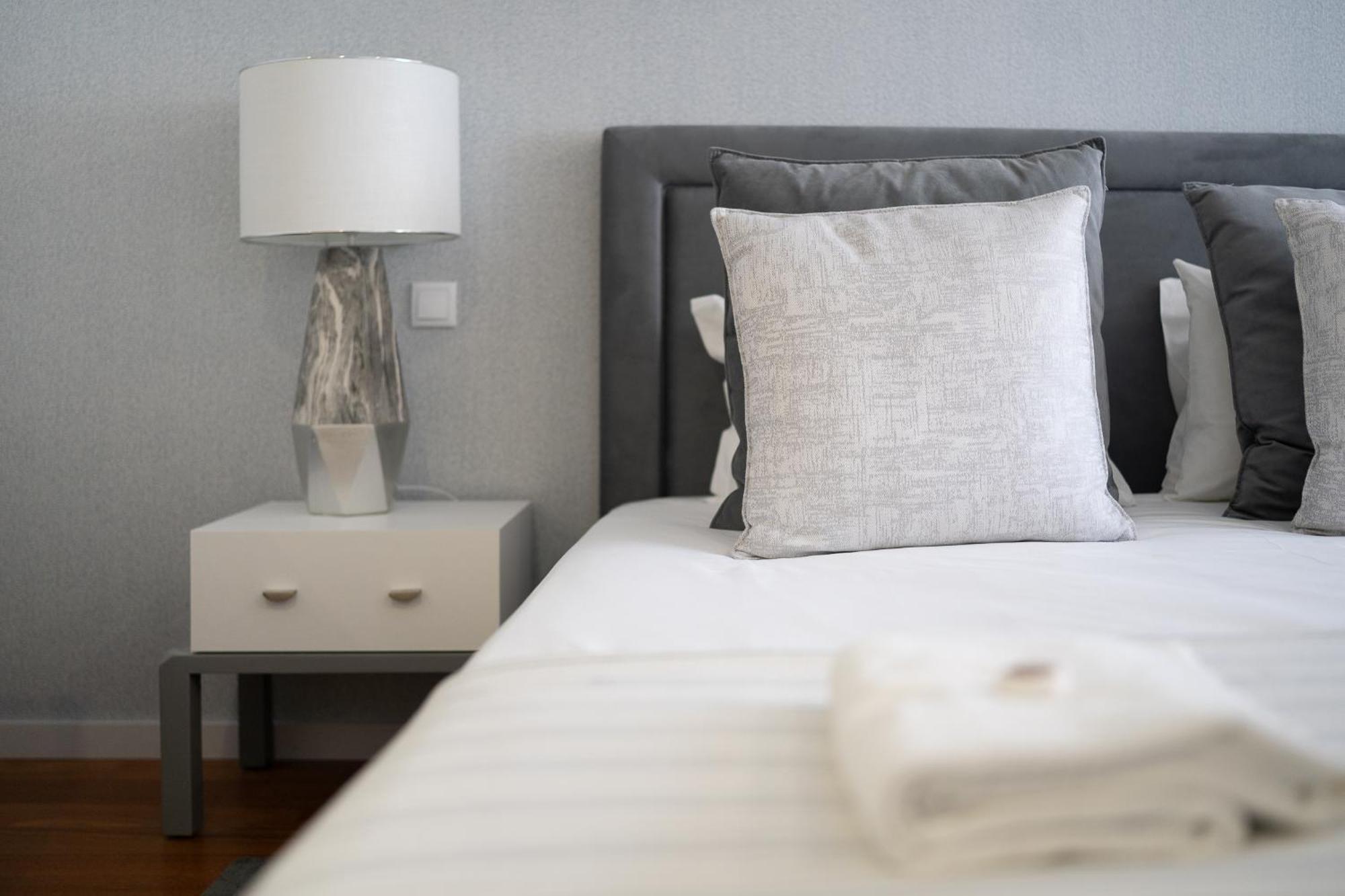 Porto & Douro Vista Apartments By Inviting Valbom  ภายนอก รูปภาพ