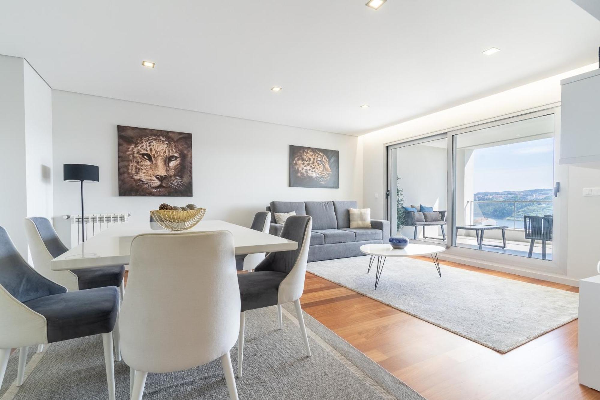 Porto & Douro Vista Apartments By Inviting Valbom  ภายนอก รูปภาพ